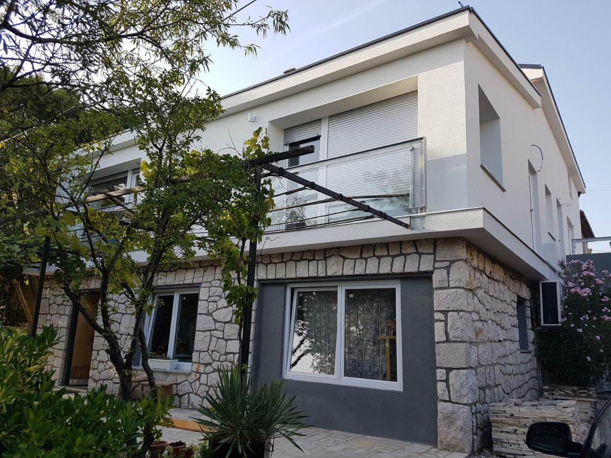 Villa Ane 诺维·维诺多尔斯基 外观 照片