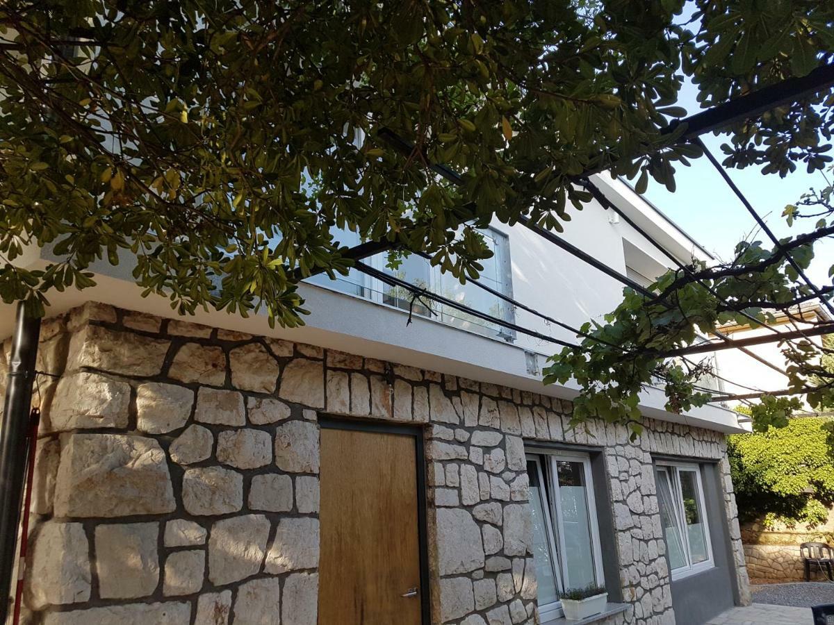 Villa Ane 诺维·维诺多尔斯基 外观 照片